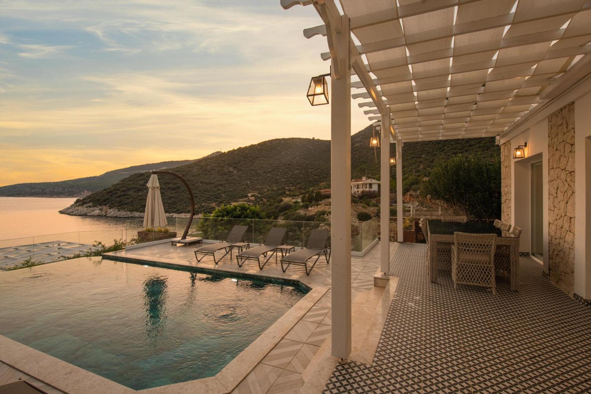 Beachfront White Villa With Private Swimming Pool Kalkan Bagian luar foto